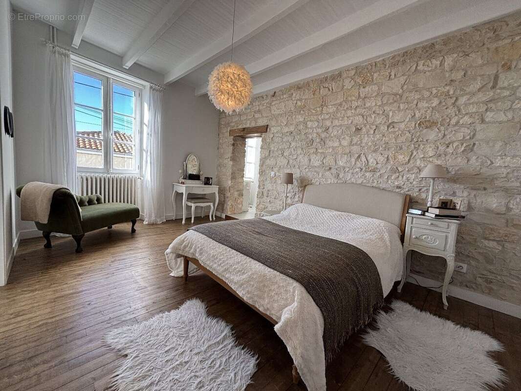 Maison à AUNAC
