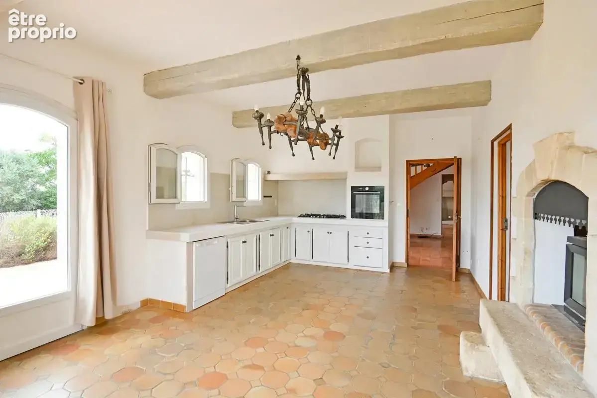 Maison de 7 pièces de 264 m² à Vauvert - photo 4