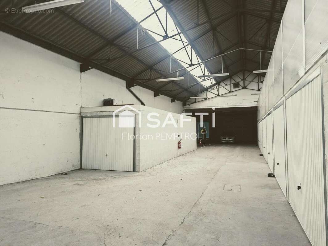 Commerce 490 m² à Lorient  - photo 2