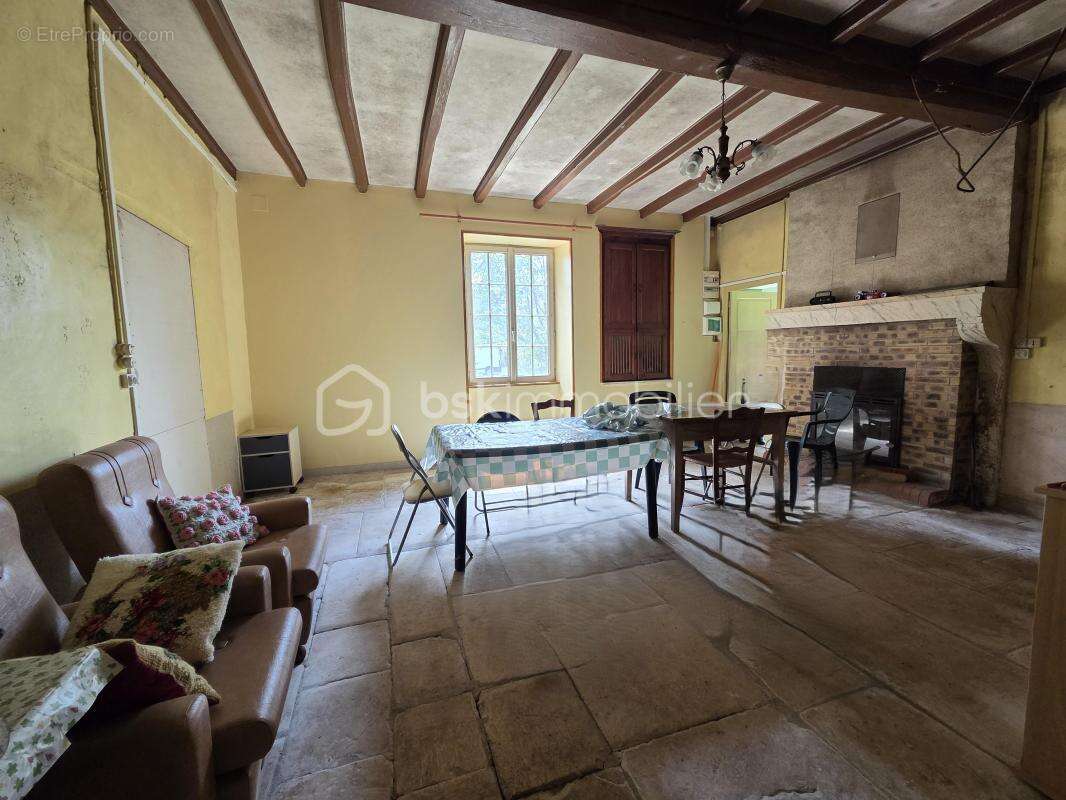 Maison à LIMALONGES
