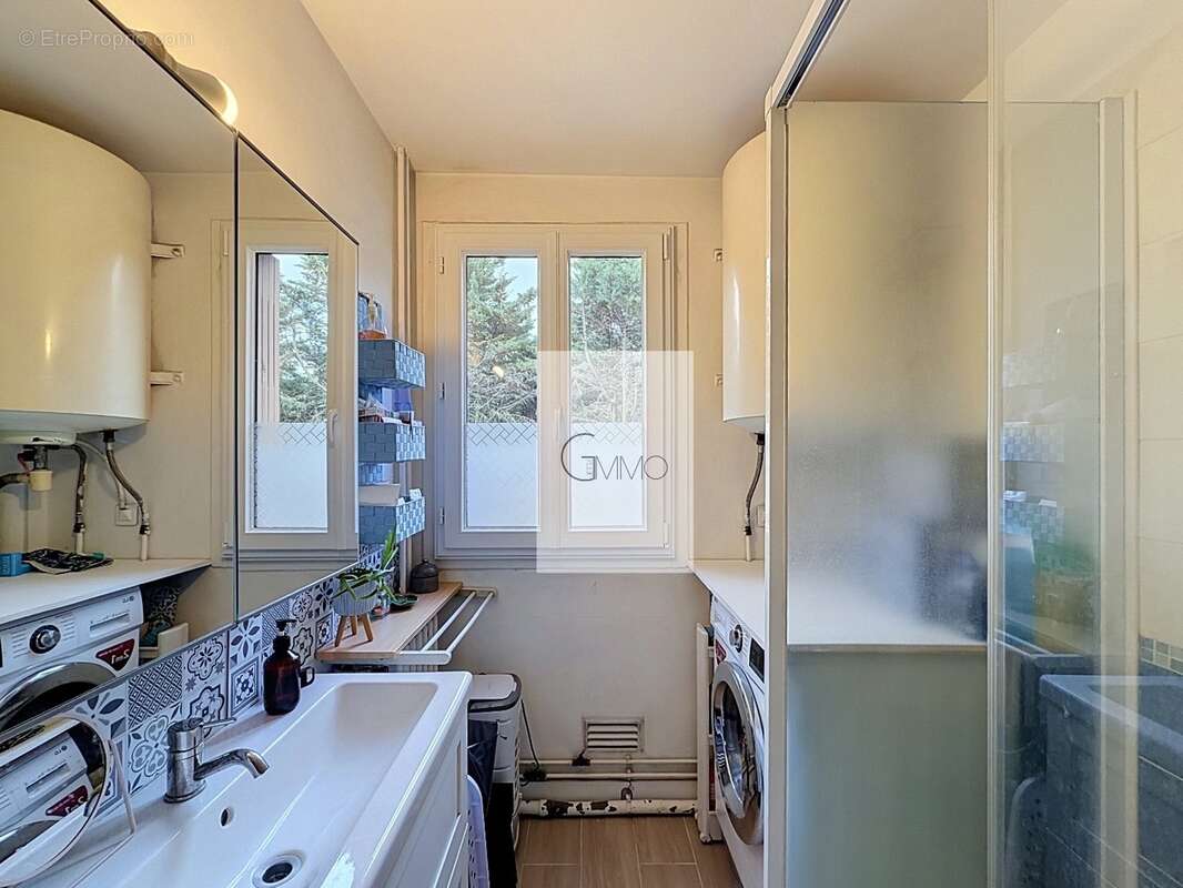 Appartement à L'HAY-LES-ROSES