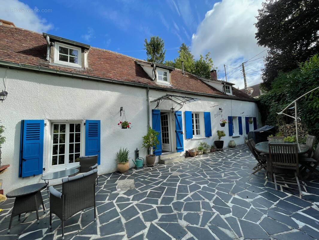 Maison à JOUY-SUR-MORIN