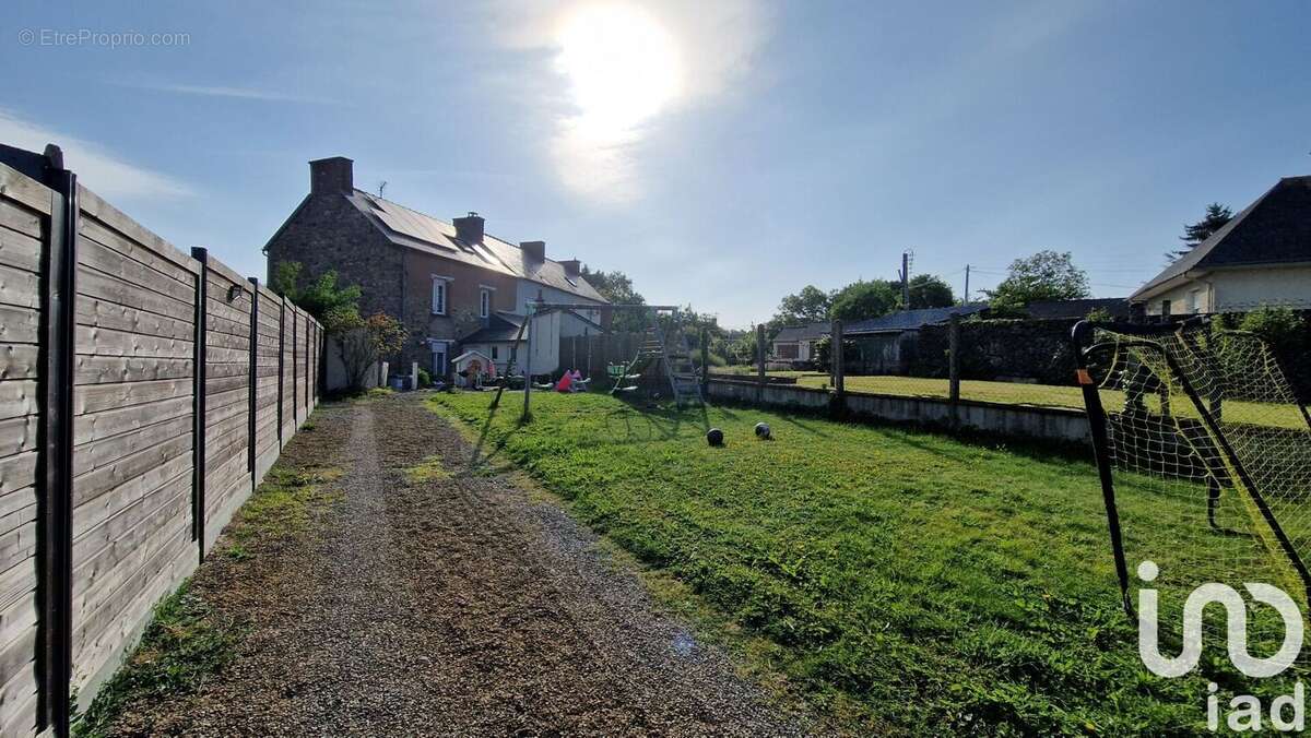 Photo 2 - Maison à MONTREUIL-SUR-ILLE