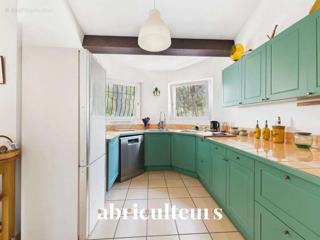 Maison à VENTABREN