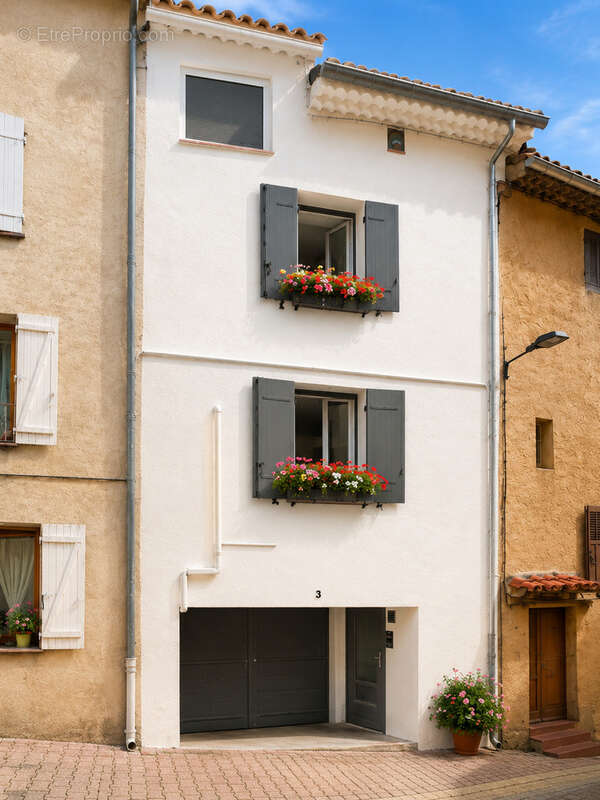 Maison à SOLLIES-TOUCAS