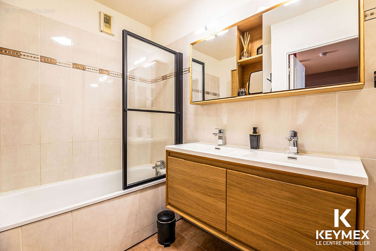 Appartement à LE MESNIL-EN-THELLE