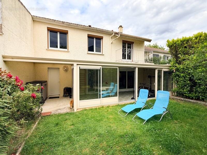 Maison à BOUFFEMONT