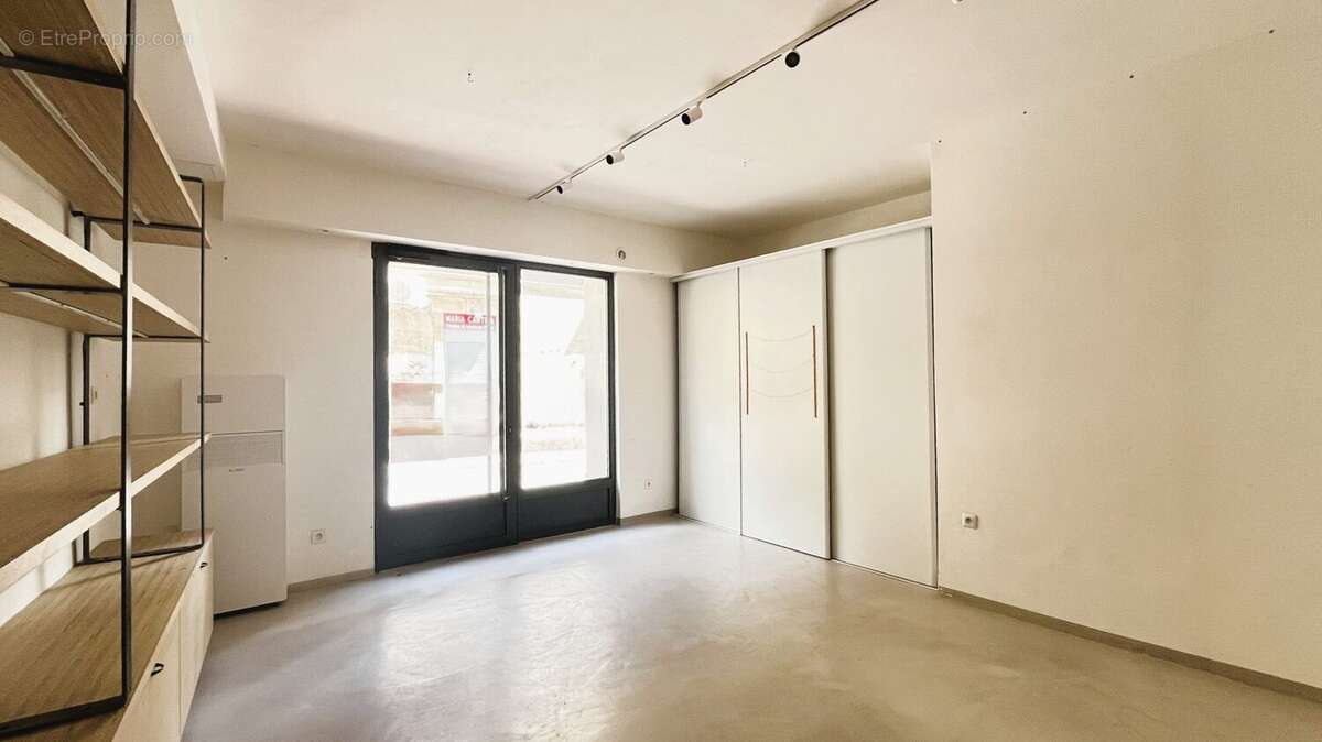 Commerce 25 m² à Montpellier  - photo 3
