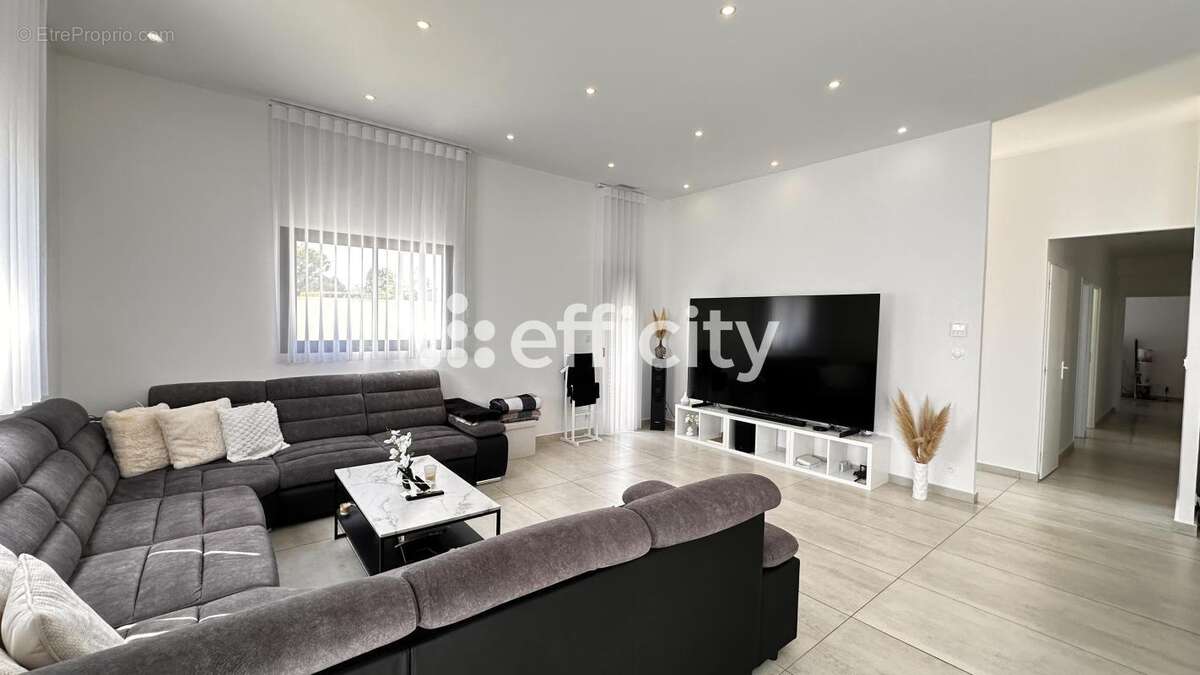 Maison à PIERRELATTE