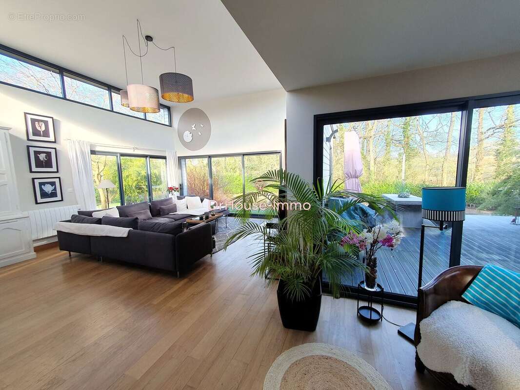 Maison à SAINT-PIERRE-DE-PLESGUEN