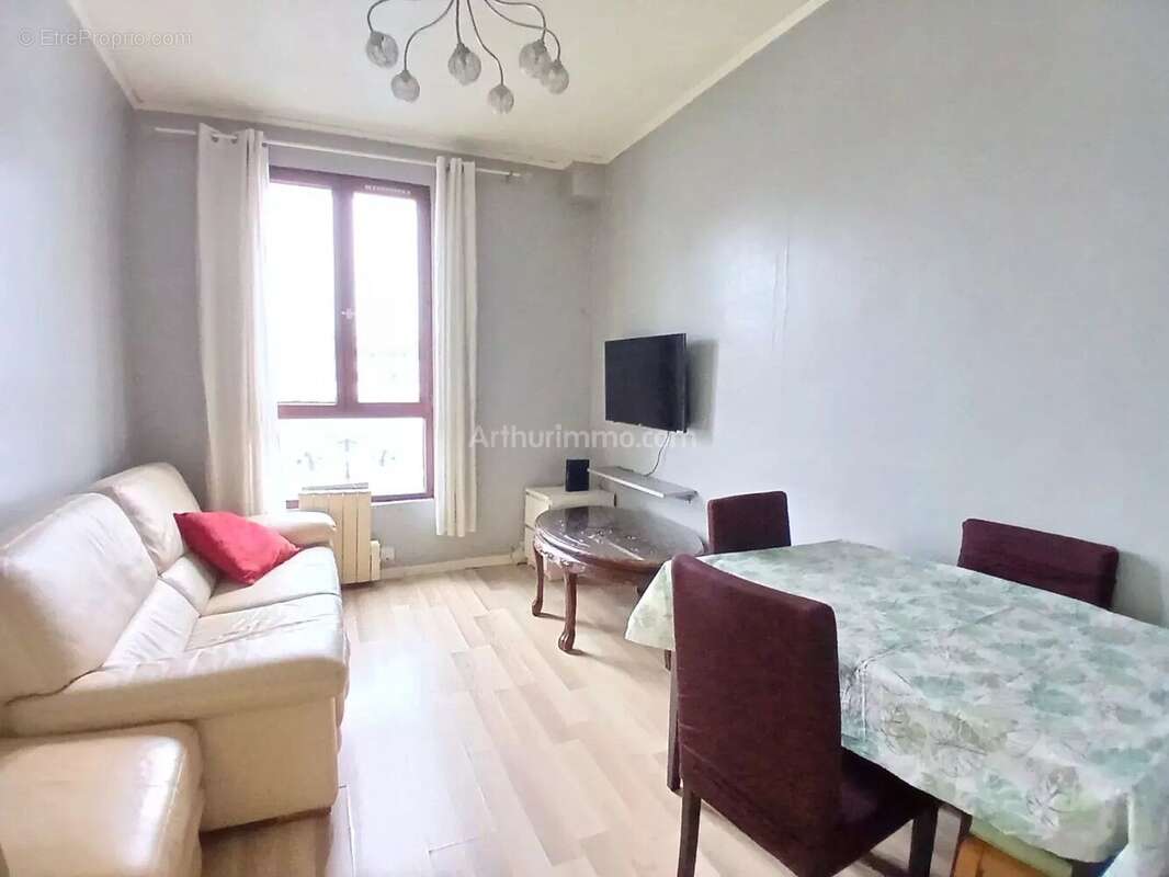 Appartement à VILLENEUVE-SAINT-GEORGES