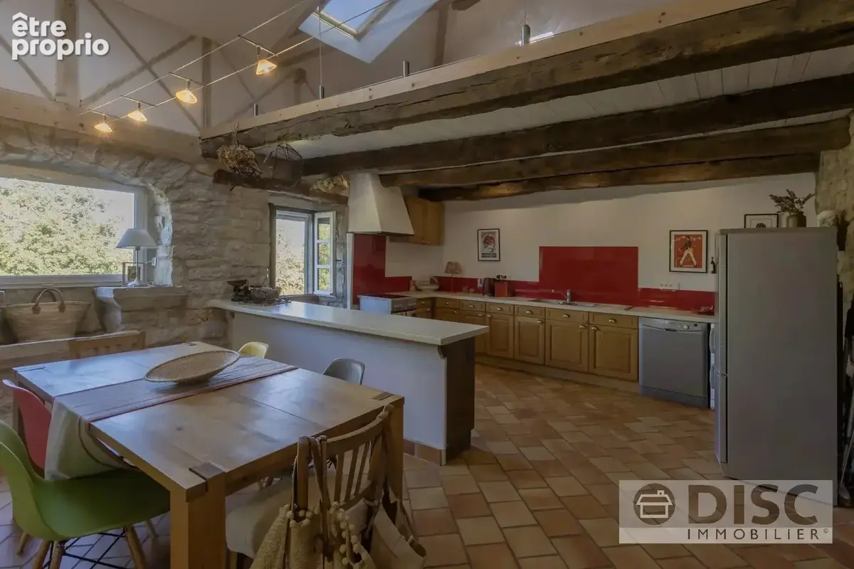 Charmante maison de campagne en pierre rénovée avec piscine et 1,7 ha - photo 6