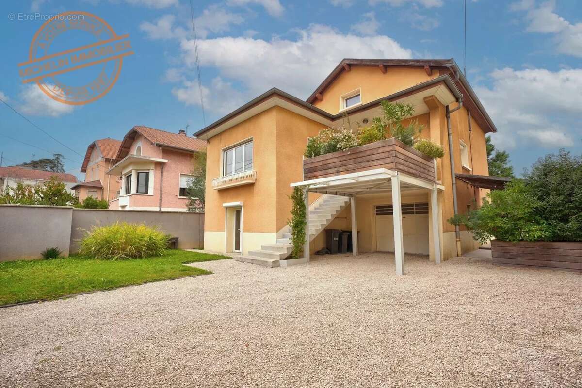 Maison à CHAMPAGNE-AU-MONT-D&#039;OR