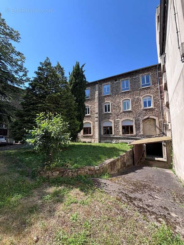 Commerce 4858 m² à Vienne  - photo 3