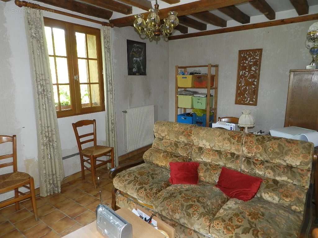 Maison à SAINT-PIERRE-SUR-DIVES