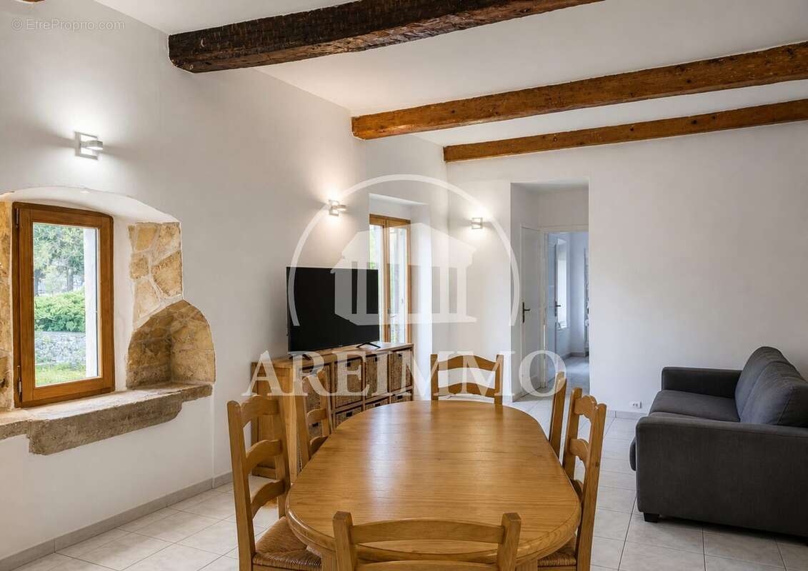 Maison 92 m² à Saint-Martin-De-Londres  - photo 3
