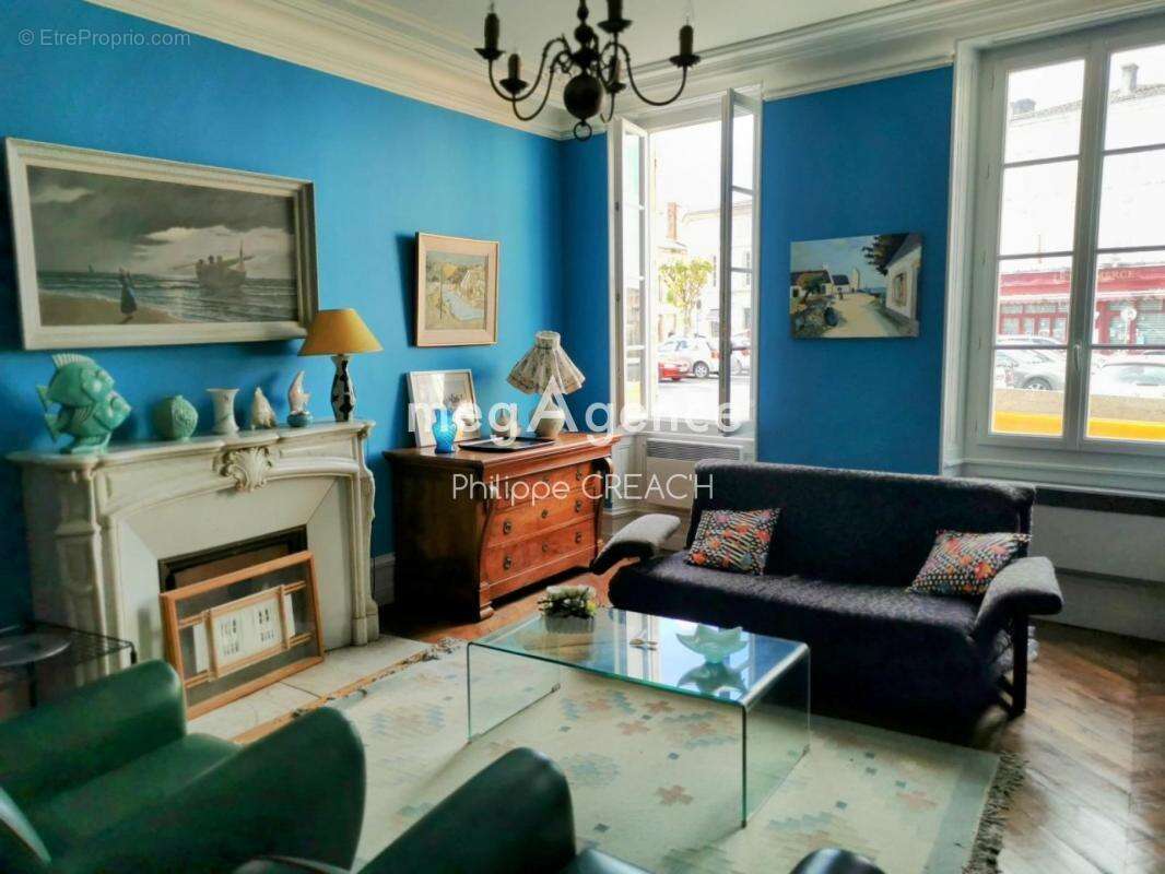 Maison à SAINT-JEAN-D'ANGELY