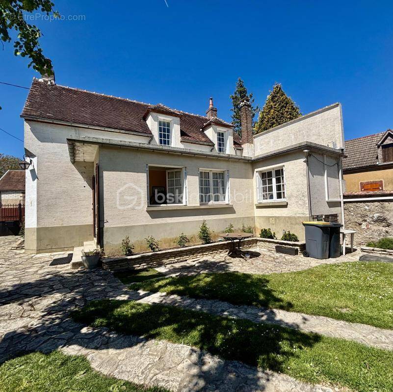Maison à SAINT-MAURICE-AUX-RICHES-HOMMES