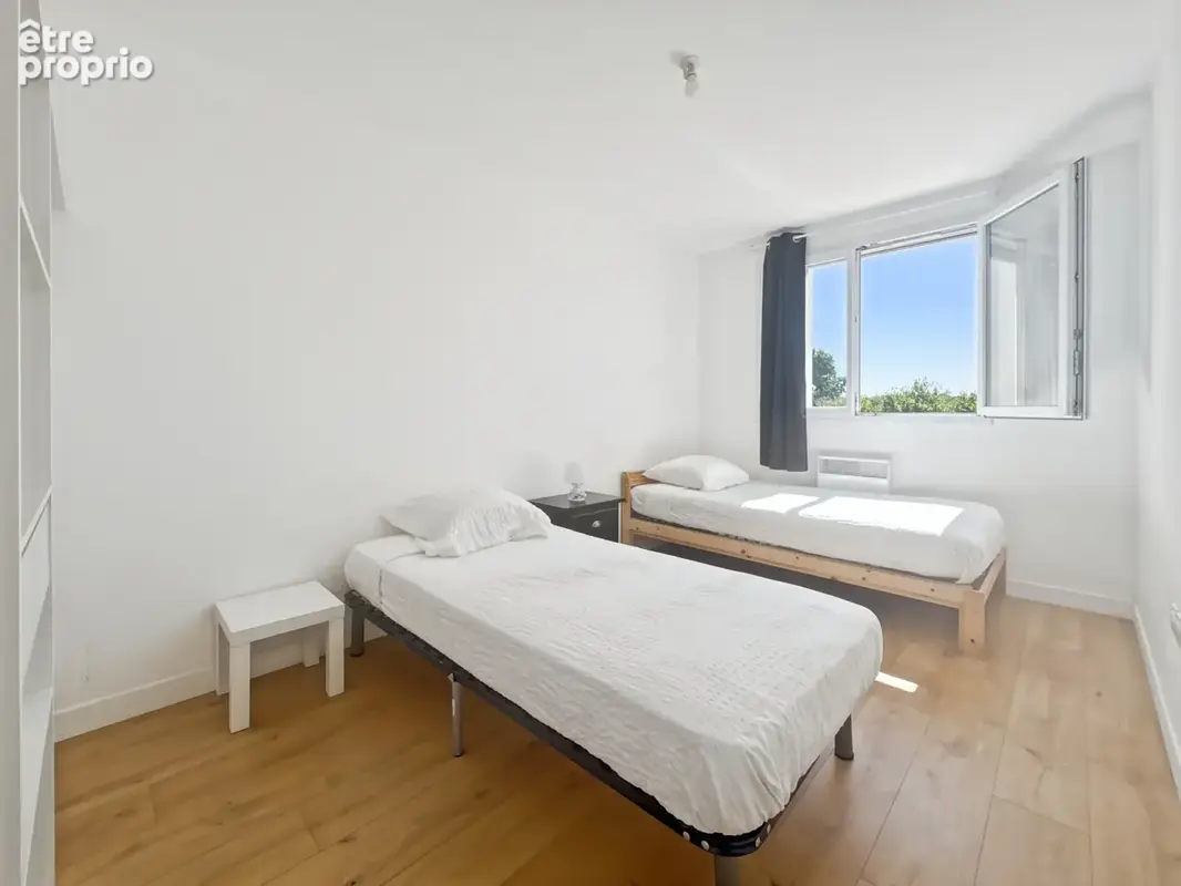 À vendre   Maison lumineuse avec jardin à Saint-Jean-de-Thurigneux - photo 10