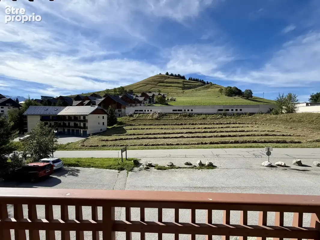 Dans une résidence au pied des pistes de ski et des commerces, venez découvrir ce bel appartement de 34m2, - photo 13