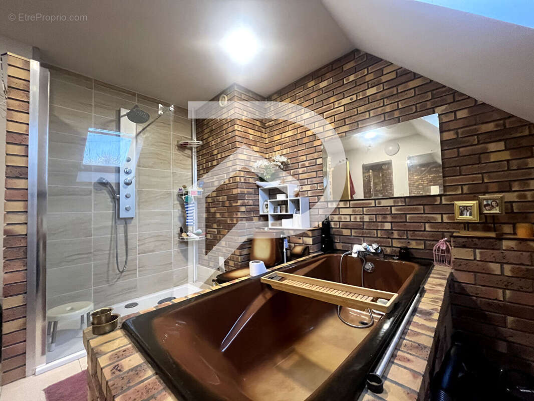 Maison à VIRY-CHATILLON