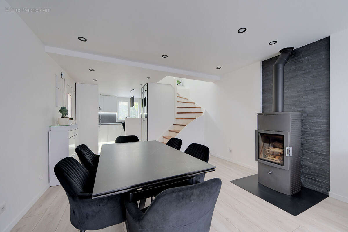 Maison à AUBERGENVILLE