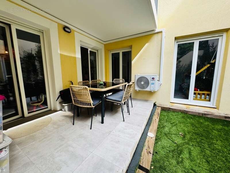 Appartement à COGOLIN