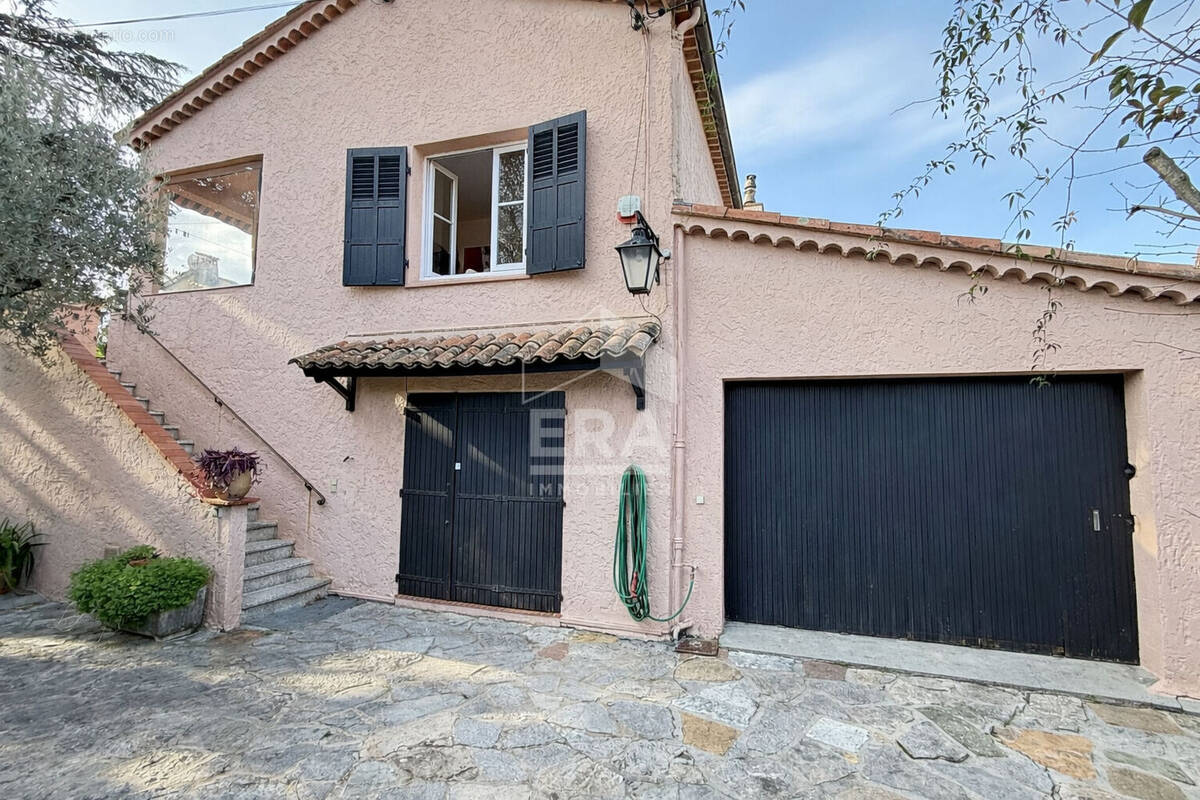 Maison à MOUGINS