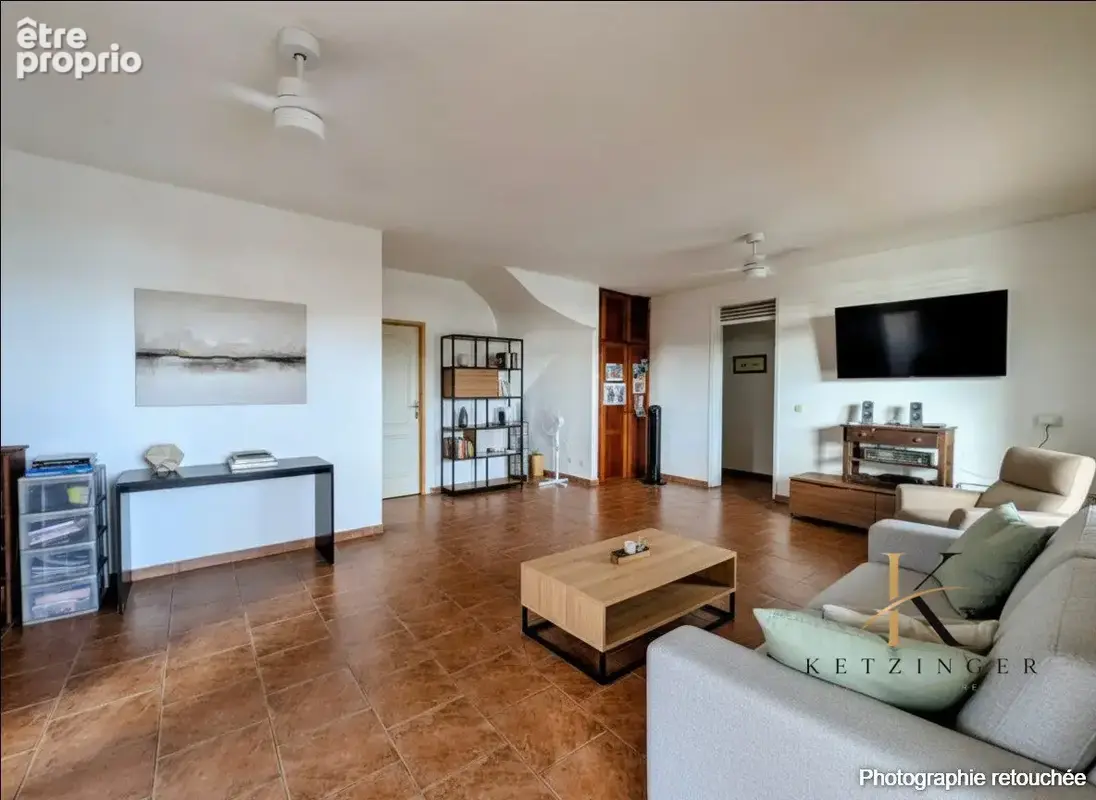 Maison 7 pièces 160 m² à vendre à Saint-Claude (97120) - photo 8