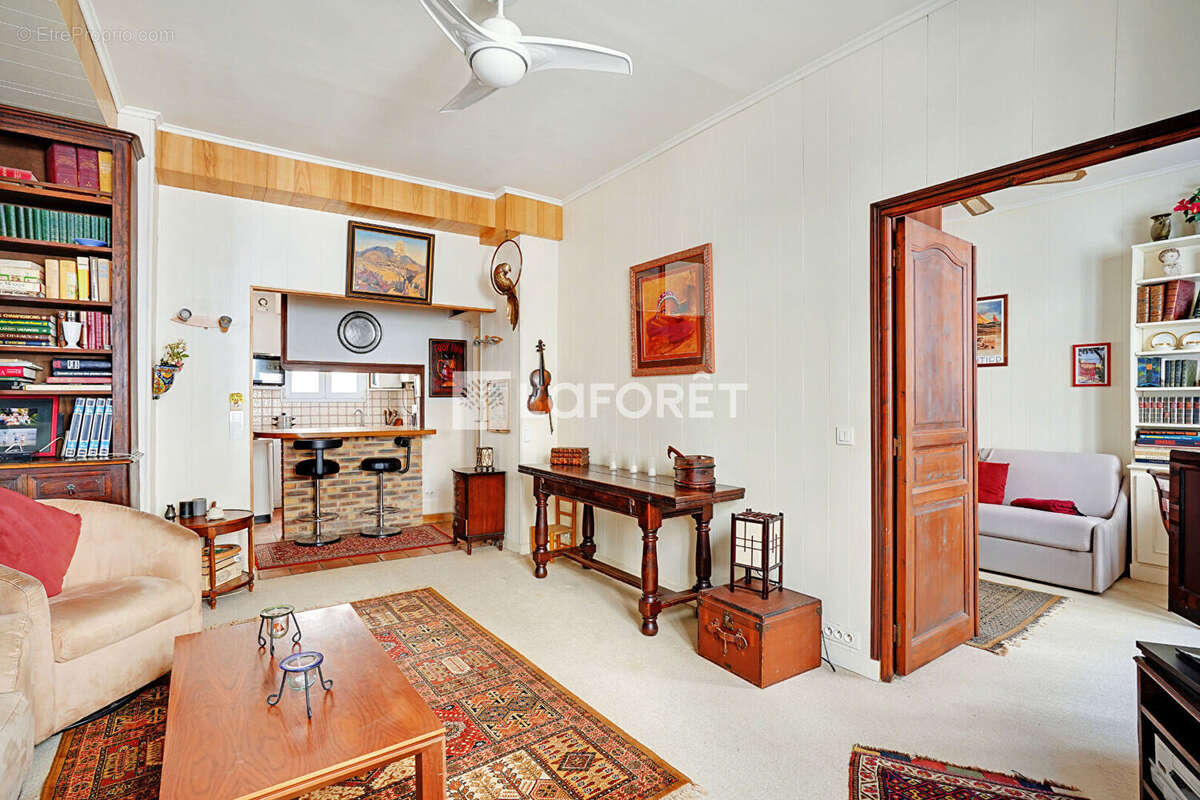 Appartement à PARIS-15E