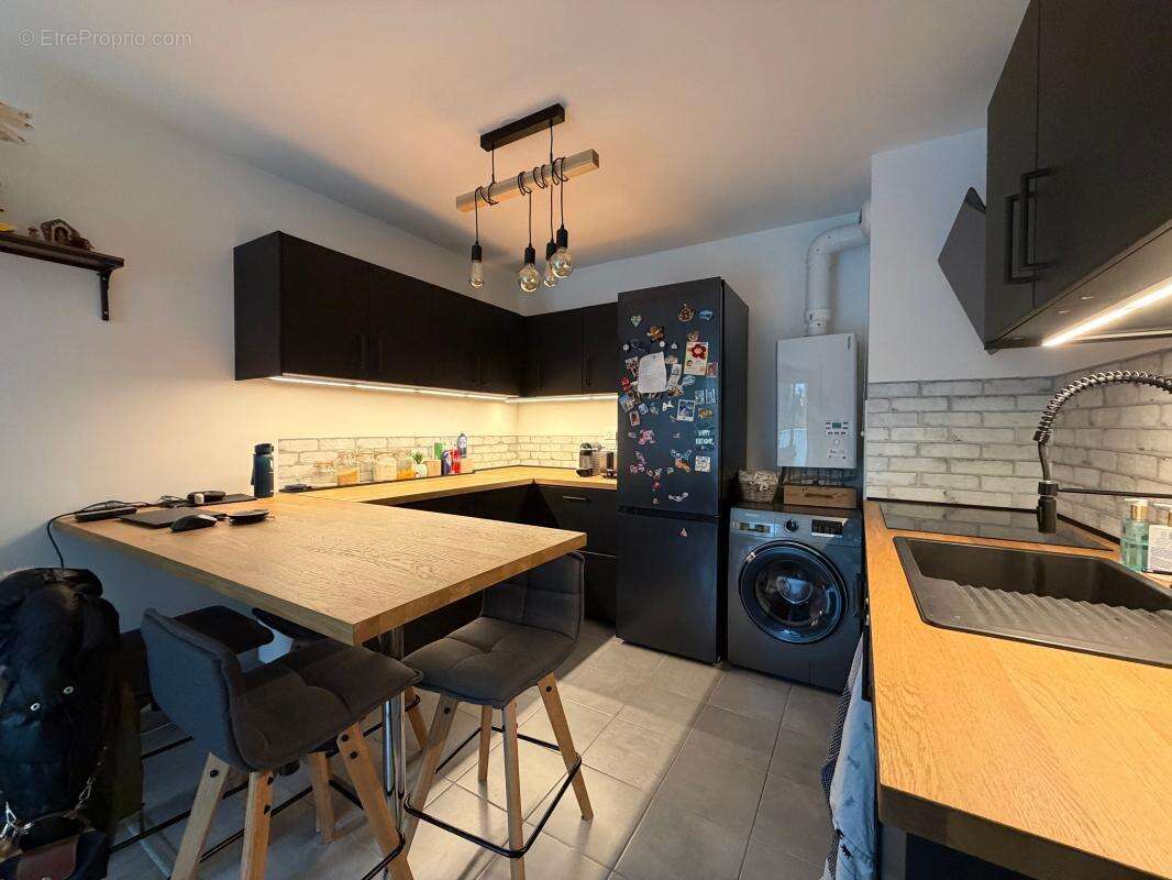 Appartement à VOISINS-LE-BRETONNEUX