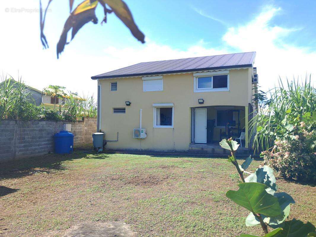 Maison à CAPESTERRE-BELLE-EAU