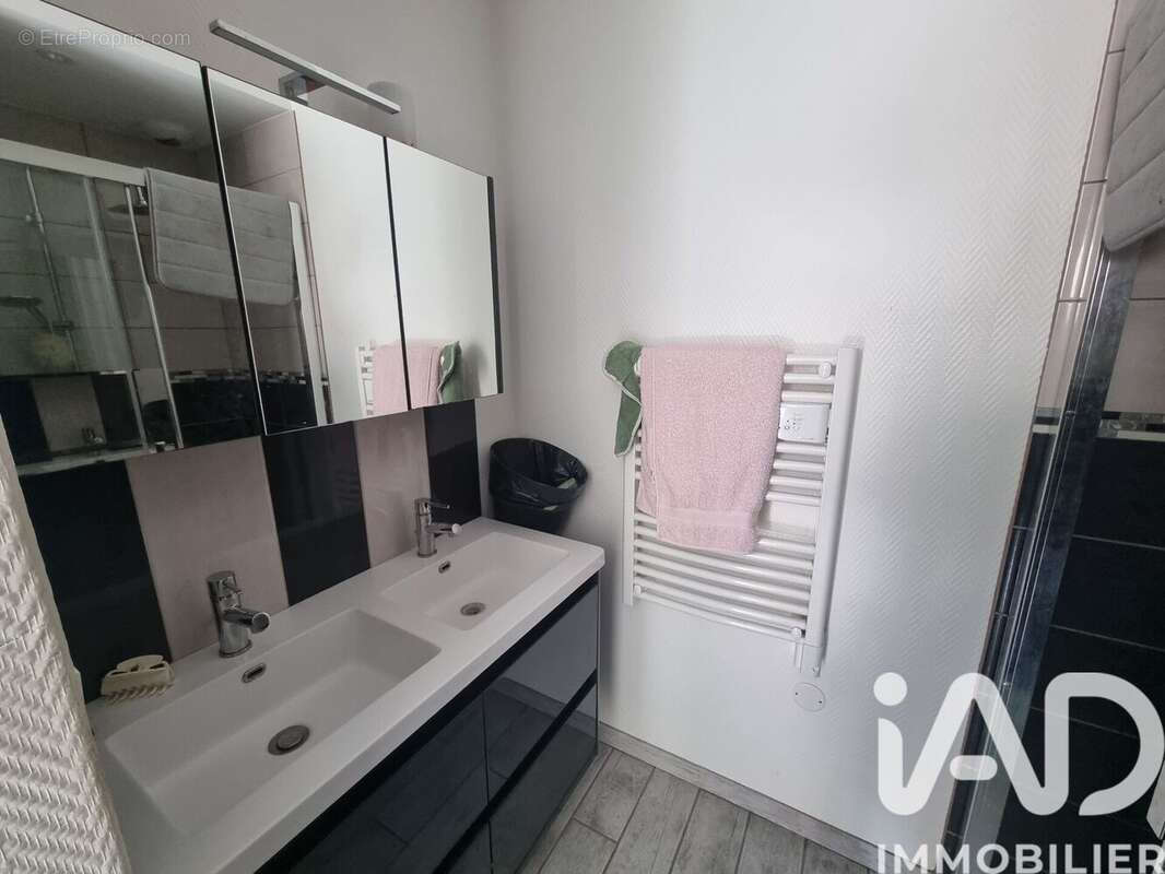 Photo 7 - Appartement à SAINT-GERMAIN-LAVAL