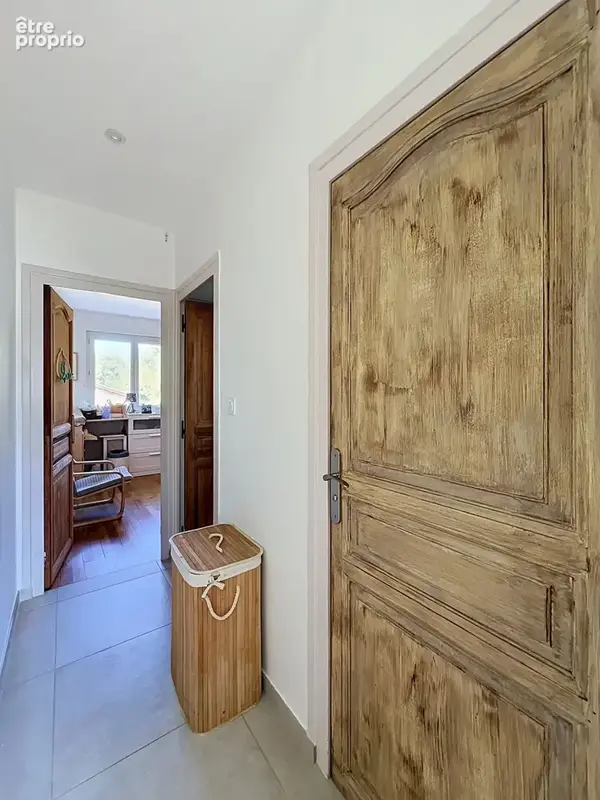 LACHASSAGNE   Maison rénovée avec piscine   Terrain de 1 208 m2 - photo 10