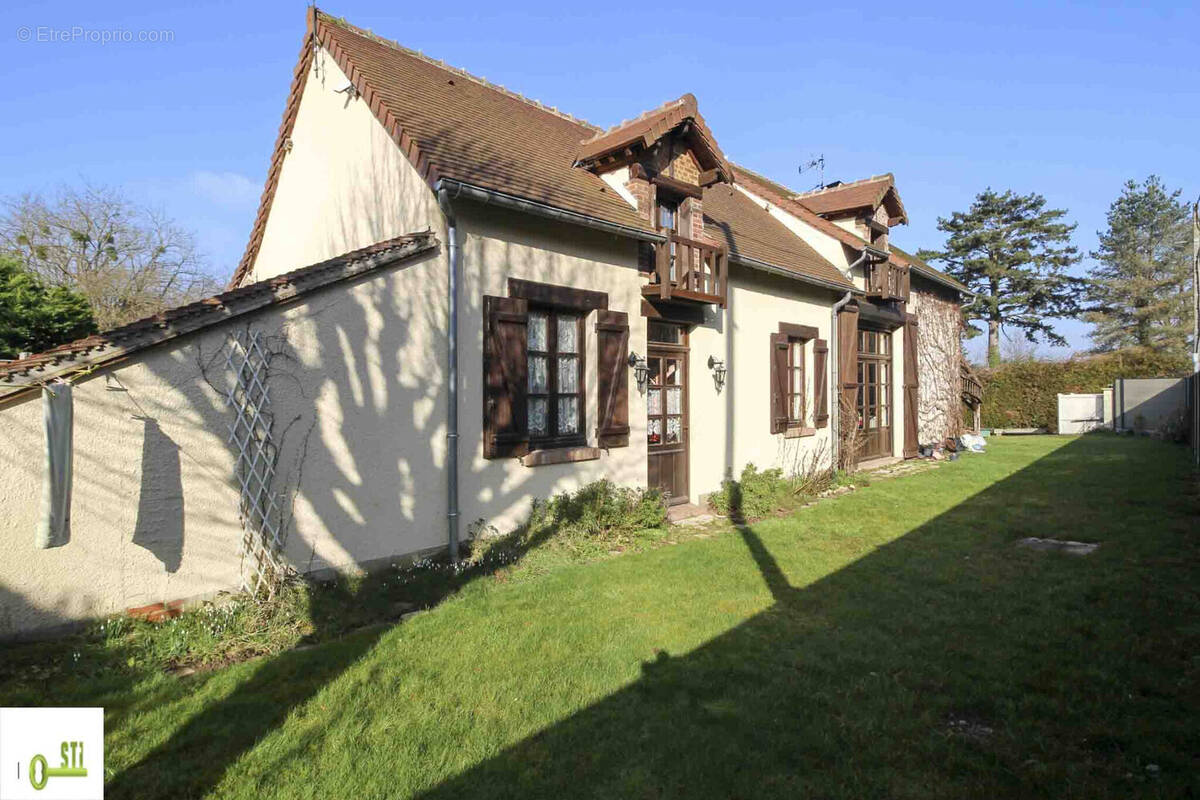 Photo 1 - Maison à SAINTE-GENEVIEVE-DES-BOIS