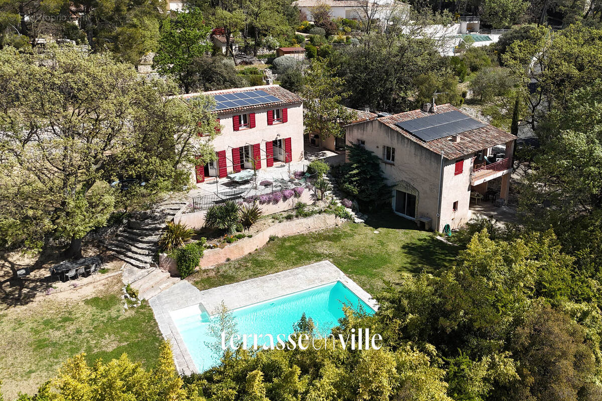 Maison à EGUILLES