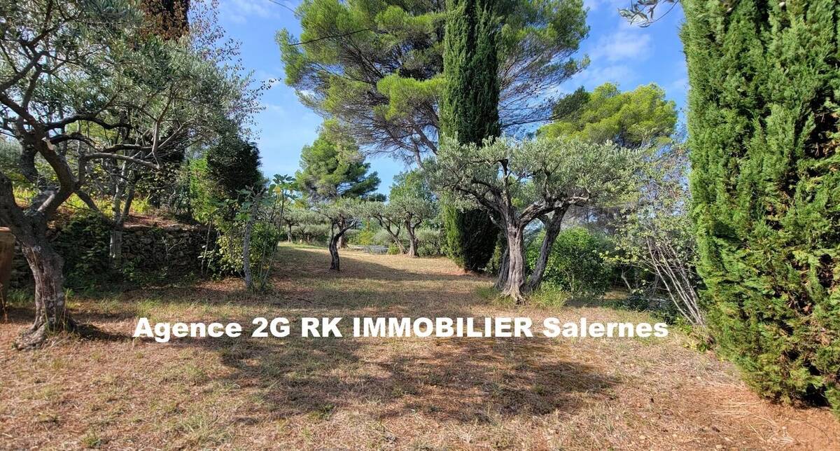 Terrain à SALERNES