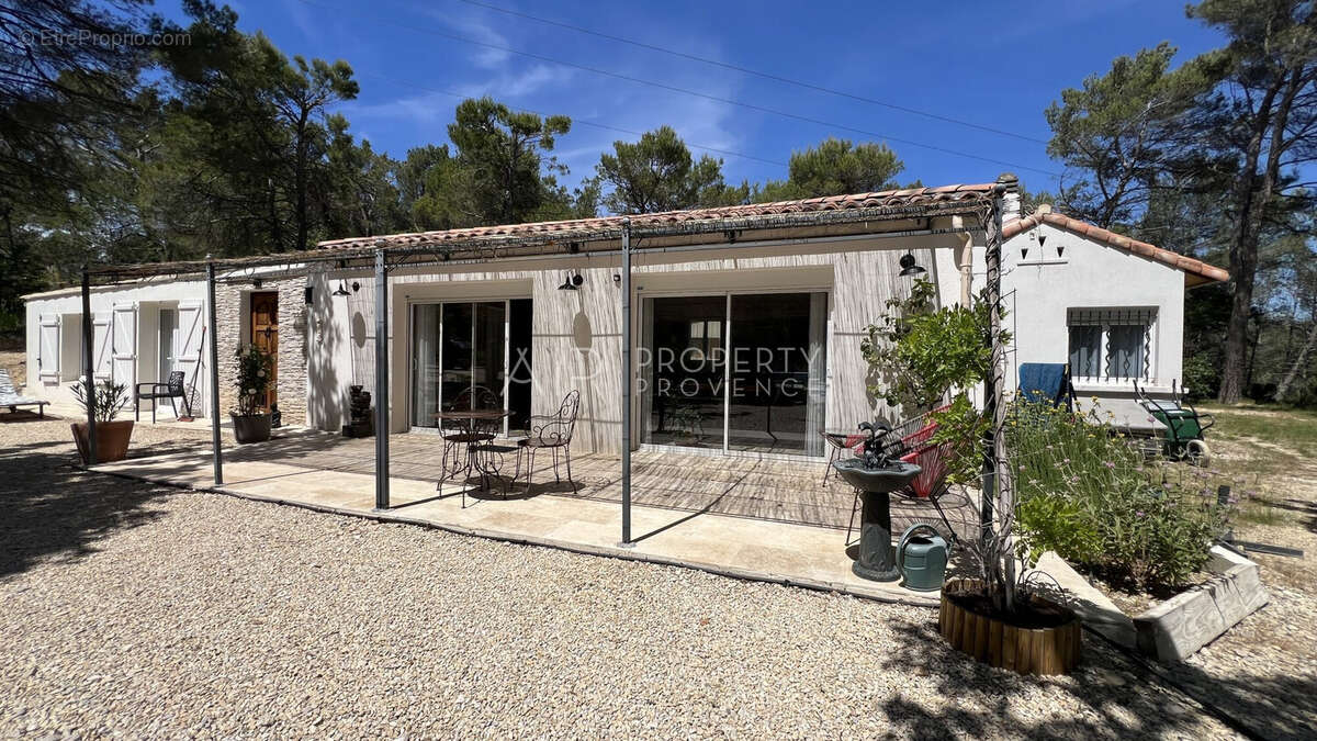 Maison à ROGNES
