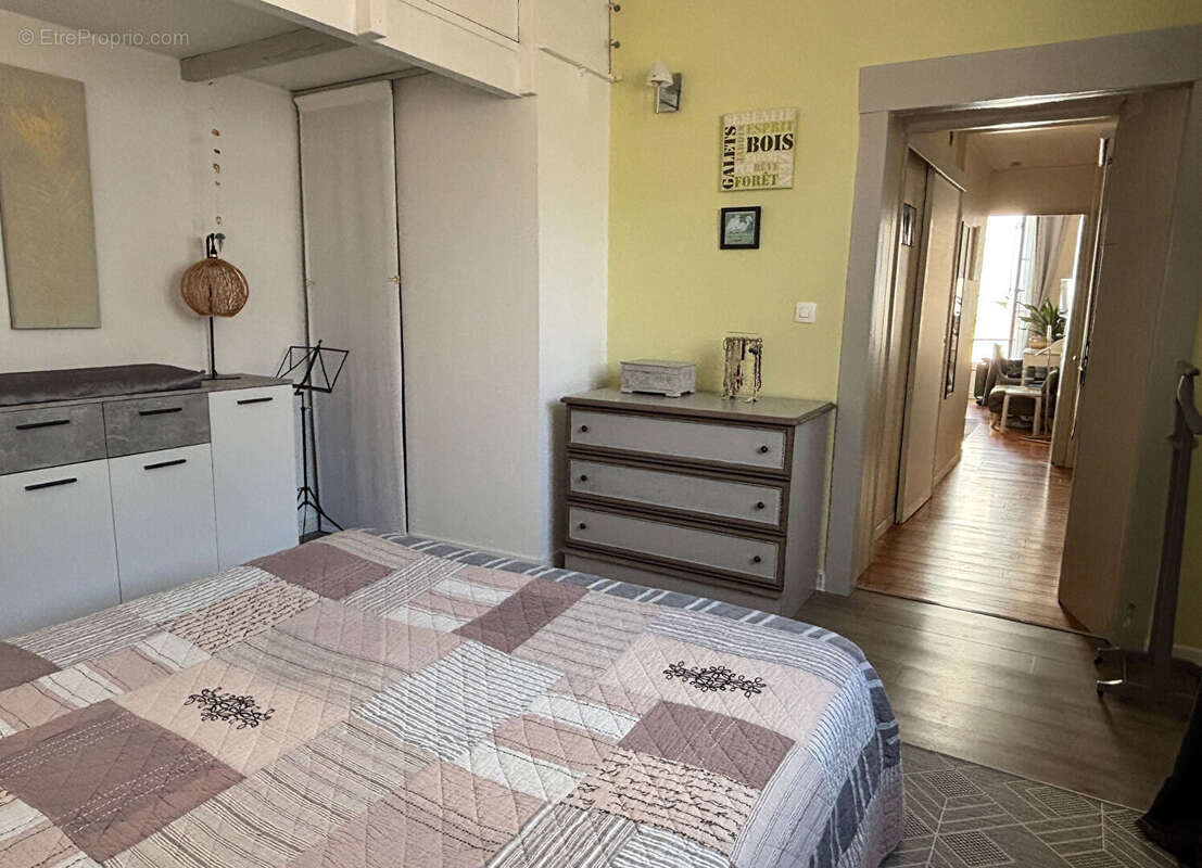 Appartement Rochefort 120 m2 avec terrasse. - photo 10