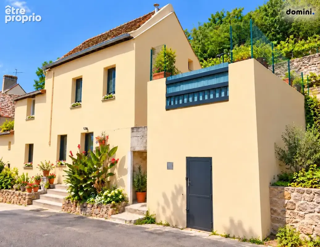 Maison à MONTCENIS