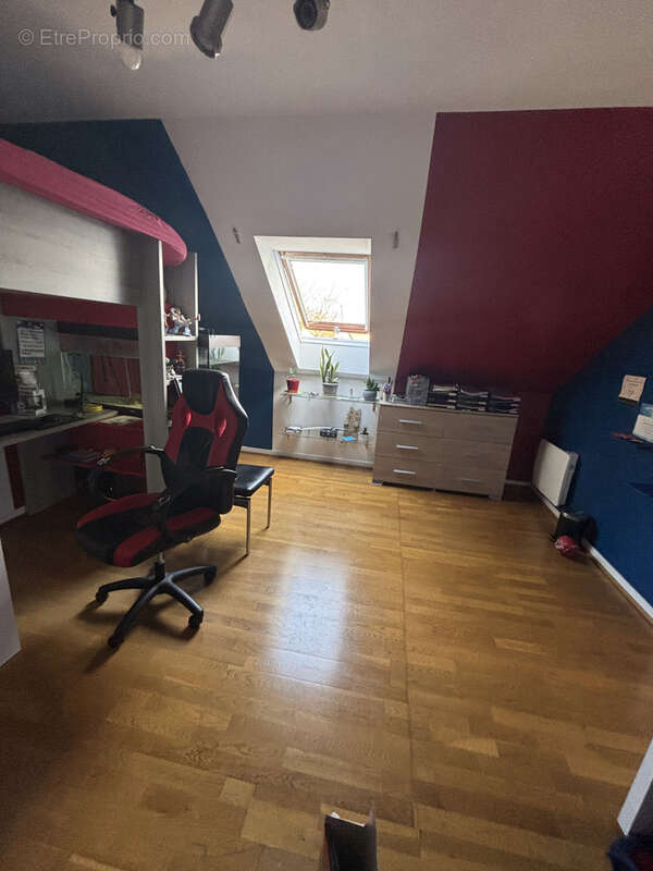 Maison à JOUY-LE-CHATEL