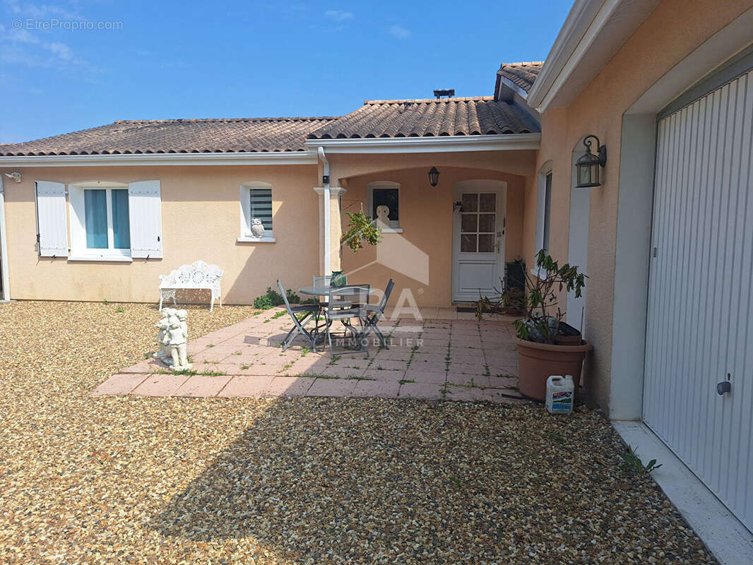 Maison 144m² à montpon-ménestérol - photo 10