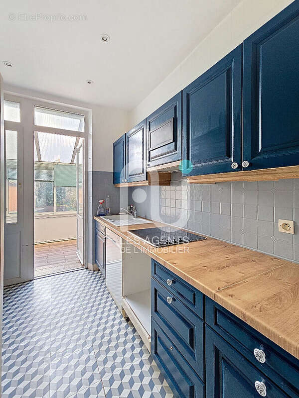 Appartement à ASNIERES-SUR-SEINE