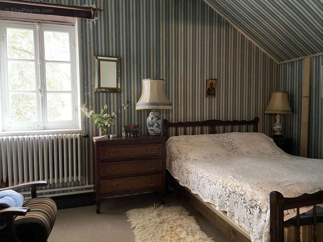 Maison à LA CHAPELLE-MONTLINARD