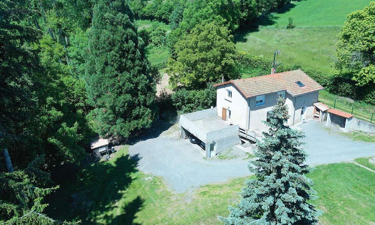 Maison à VIOLAY