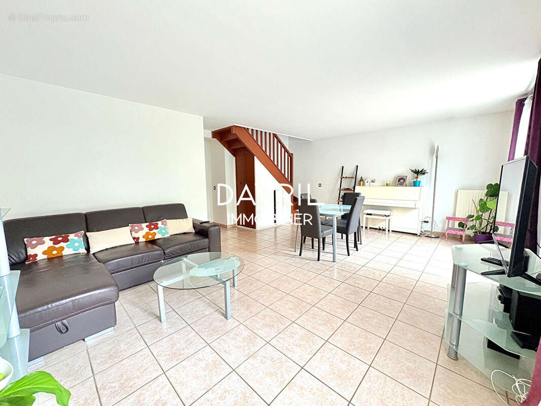 Maison à ERAGNY