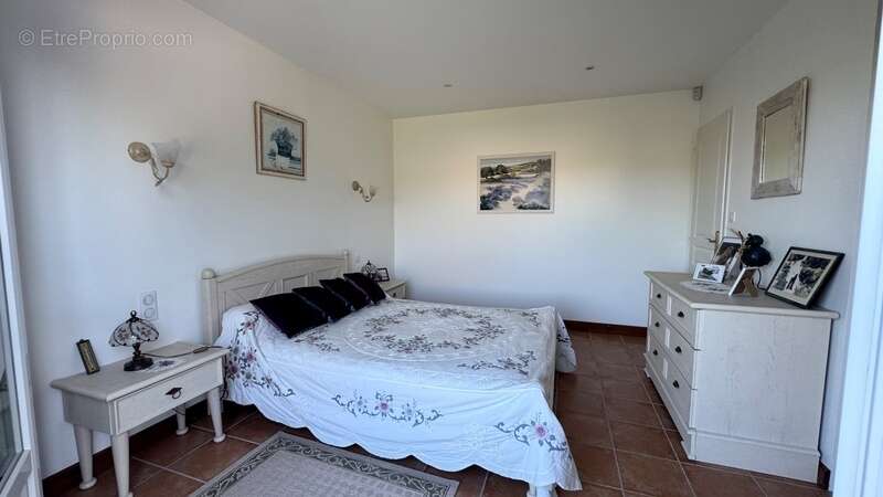 Maison à PORT-DES-BARQUES