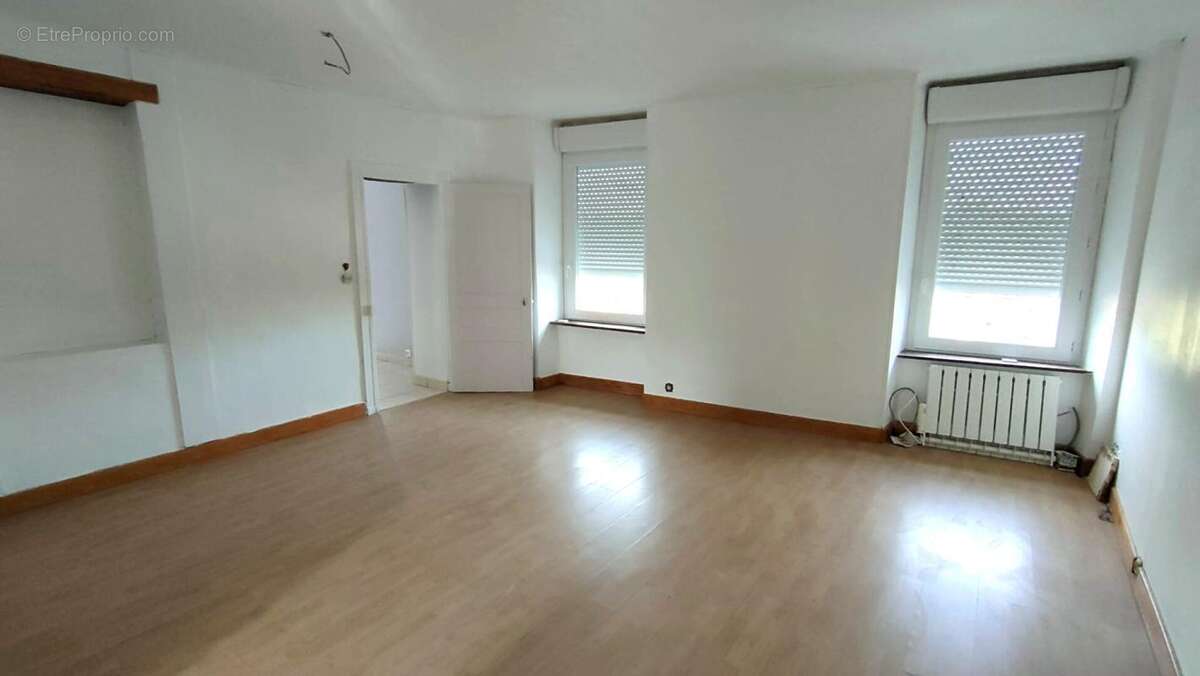 Appartement à MORTAGNE-SUR-SEVRE