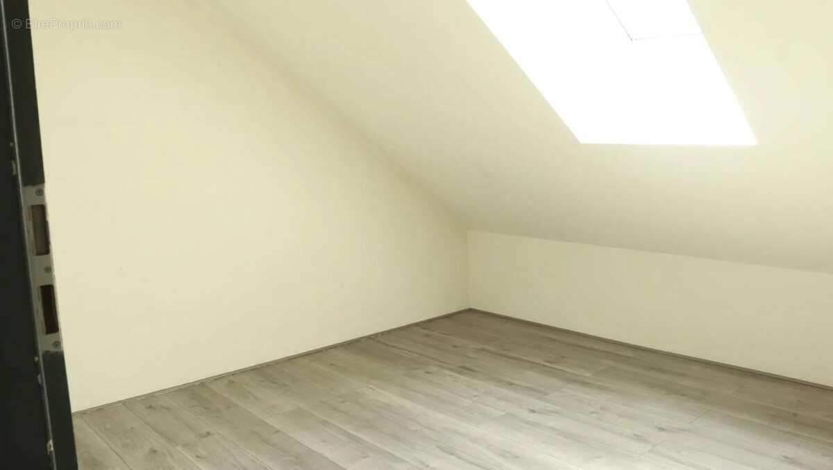 Maison de 5 pièces de 132 m² à La Chenalotte - photo 11