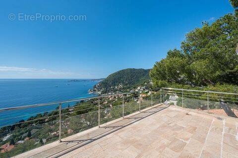 Maison à EZE